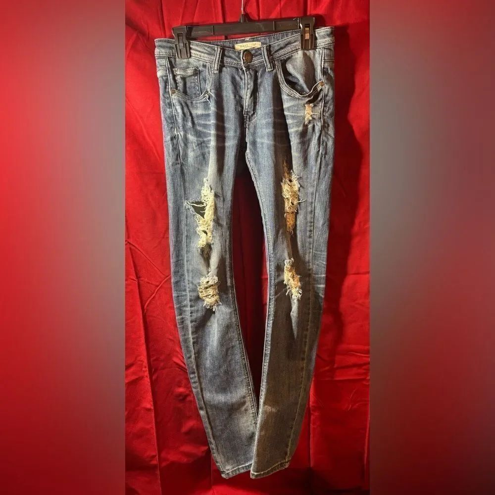 Machine Jeans Distressed Women’s Size 7/29 EPC